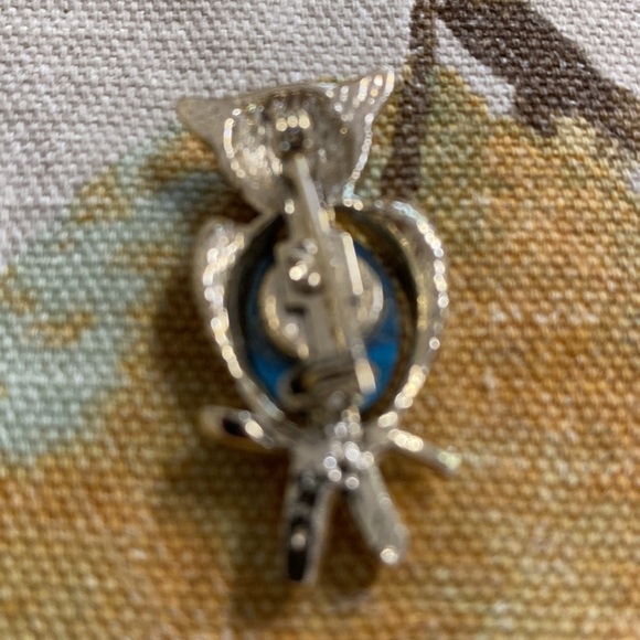 Vintage Simulated Turquoise Gold Tone Owl Brooch - Picture 2 of 3